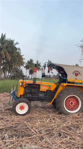 श्रमसाफल्य शेती फॉर्म नागाव⚜️ on Instagram: "Jamsher sing 😎. . . . . #tractor #hindustan #power #ऊस #jamsher #explorepage✨ #kisaan #agrilife #agriculture #shetkari #transport"