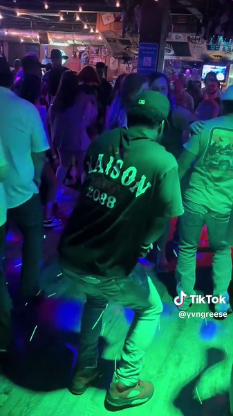 Impressive Ice Cream Paint Job for Line Dancing Cars