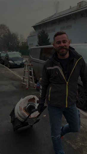 Installazione condizionatore ✔️ Precisione, pulizia e massima efficienza per il tuo comfort quotidiano ❄️🔥 Affidati a professionisti del settore per un lavoro a regola d’arte. 📞 Contattaci per un sopralluogo gratuito #installazionecondizionatore #climatizzazione #comfortcasa #ariafresca #tecnicoprofessionista