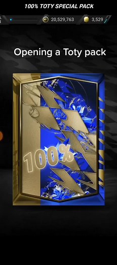 #CapCut opening a toty pack on madfut#toty#robertlewangoalski#fyp#madfut#haveagreatday