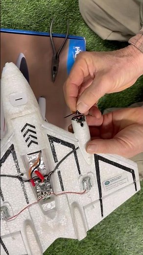 Quickly and effortlessly install propellers on the E-Flite UMX ULTRIX