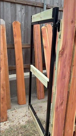 Adjust a Gate DIY install #review #diy #fencing #shadowbox #iworkuwatch