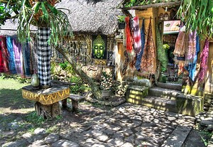 All about Balinese Sarong: A Complete Guide | Flokq