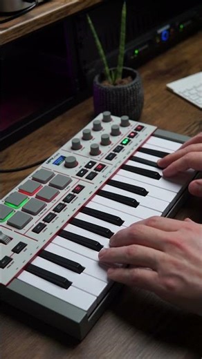 Eurythmics - Sweet Dreams (Live Loop Cover) on Akai MPK