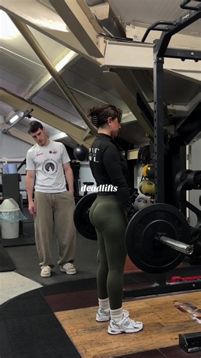 @Jamie W Eason showing me how to deadlift ✌🏽 #fitness #personaltrainer #gym #pt #fyp