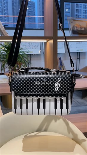 Music piano elements bring a refined, artistic vibe to this bag. 🎹✨ #musicpianoelementbag #nichemusicthememessengerbag #casualtrendyoneneckbag #tiktokshopjumpstartsale #tiktokshopcreatorpicks
