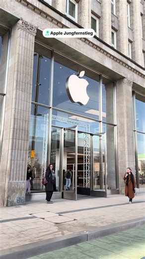#apple #hamburg #germanytourism #germany🇩🇪_tik_tok #moin