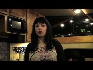 The Birthday Massacre - BUS INVADERS Ep. 402