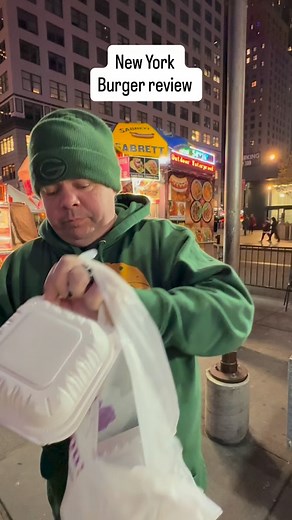 New York vendor burger review. | Matt Ramage