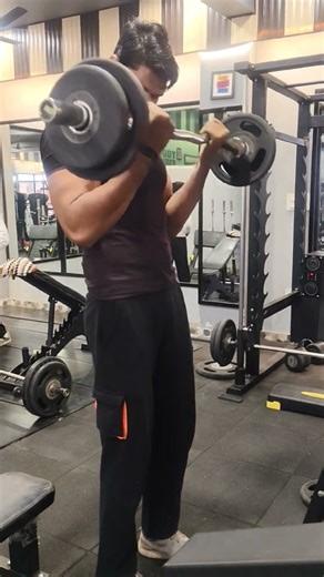 #gym vibe 💪#desi boy shorts#bicep traied#shortsfeed#viral....💪💪💪