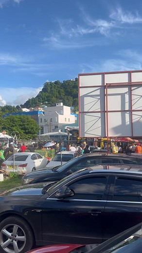 Kingstown was YELLOW today! Together WE WIN! 🔑 | Kevin Daniel