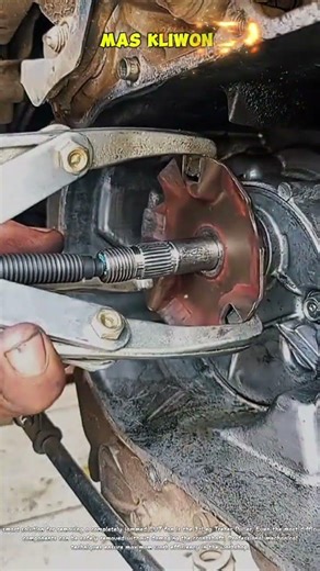 A smart solution for removing a stuck CVT fan.