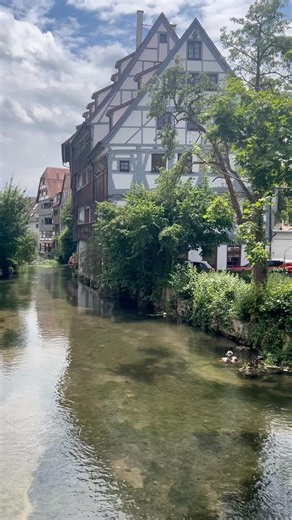 Ulm von seiner schönsten Seite – Wasserrad, historische Häuser und Natur 🌿💧