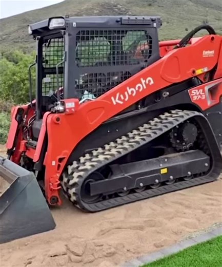 Kubota sucks #johndeere #deere #kubota #massy #tractor