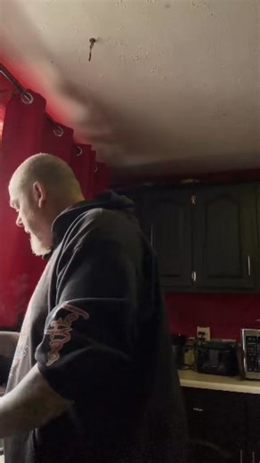 Join me for 35 minutes of unfiltered, honest conversation—no fluff, just real talk! I'm diving into how I manage the daily grind as an ADHD single father, fueled by the Carnivore Diet. We'll be shooting the breeze on: • Motivation Upkeep: How to recharge your mental battery when you're running on empty. • ADHD Management: Practical skills and hacks for tackling chores and life organization. • The Single Dad Daily Chore: Tips for keeping the ship afloat amidst the chaos. Grab a coffee (or a steak