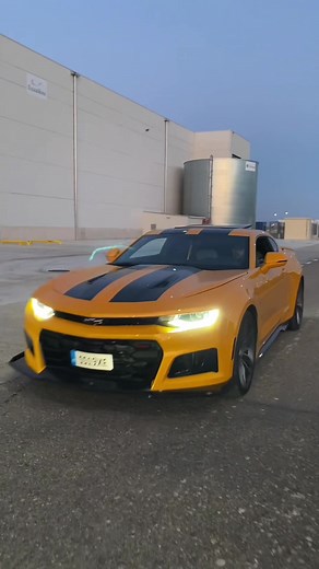 Brutal Chevrolet Camaro SS: El Auto Amarillo del Año