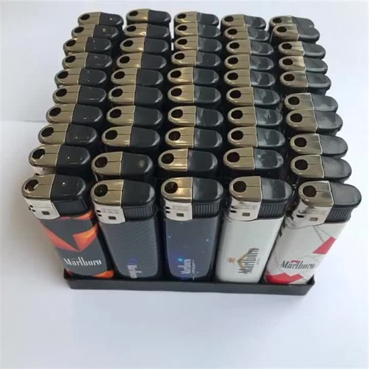 China New Plastic Cigarette Lighter Korek Api Lighter Gas