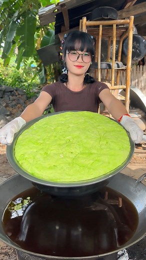 1.4K views |  You won’t believe how easy it is to make this green cake with sweet sauce! The texture? So soft. The taste? Unreal! Watch till the end  | Good Cook | Facebook