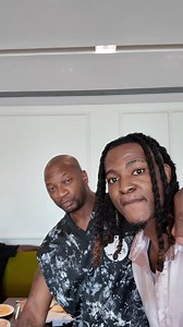 Si je suis l’artiste que je suis aujourd’hui, et que je continue de rêver à ce que je souhaite devenir demain, c’est aussi parce qu’un artiste comme Singuila existe et m’a inspiré. Une légende ! Écoutez Oxymore sur toutes les plateformes. | Cysoul