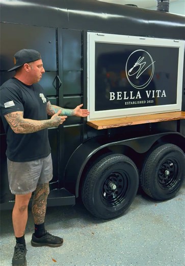Here’s a full walk through of the recently completed pizza trailer! Stay tuned for the interior 😎🤘🏻🍕 #pizzatrailer #foodtrailer #horsetrailerconversion @Bella Vita @gozney