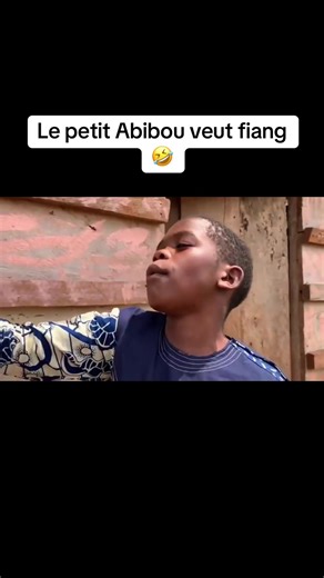 #creatorsearchinsights #tiktokcameraroom🇨🇲 #comedy #viralvideos #cotedivoire le petit veut nyoxé et vous m’embrouiller comment 🤣
