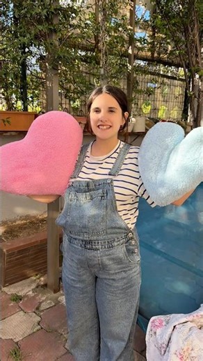 Which is prettier, blue or pink? #shortvideo #shortvideos #shorts #gaming