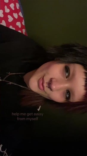 help!!! || #goviral #emo #hello #goth #alternative #wlw #fnaf