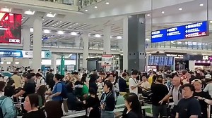 Hong Kong airport authority’s US$640 million retail bonds to fund new runway prove popular with investors in boost for city’s aviation hub ambitions