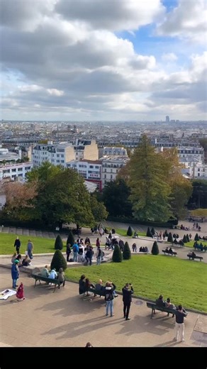 Overwhelming beauty of Montmartre, the iconic Eiffel Tower of Paris, the blue of Nice, the magic of Cappadocia, and the spirit of Istanbul —This trip left my heart a little fuller. 🤍✈️ Who’s traveling at the end of the year? Do you prefer a golf getaway or just wandering the world? 🌍🩵 아름다웠던 몽마르뜨 언덕, 파리의 상징 에펠탑, 니스의 파란 바다, 카파도키아의 마법 같은 풍경, 이스탄불의 독특함까지 — 이번 여행은 오래오래 생각날 것 같아요 ✨✈️ 여러분은 연말 여행 가세요? 골프 여행을 선호하시나요? 아니면 골프 없는 여행을 선호하세요? | Aimee Cho