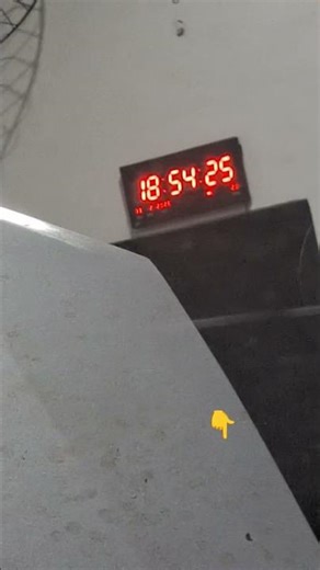 Cleaning the Sentra to replace the airbag clock spring