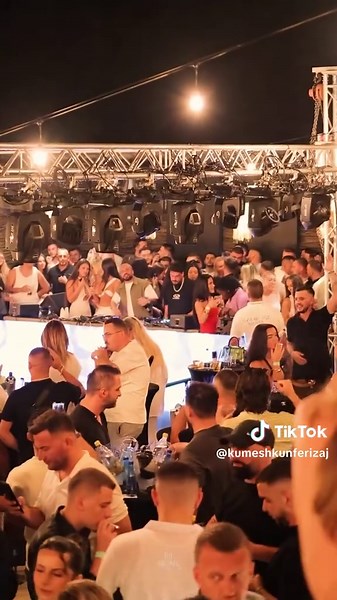 Mons Pool neja me @Dj Regard @DJ Drop G @DJ_DAGZ @DJ_PM #kosova #viral #fyp #shqiptaretneperbote🇦🇱🌍