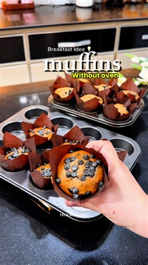 Hira Khawaja on Instagram: "Chocolate Chip Banana Muffins for Breakfast 🧁 kids love this Breakfast Idea 💡 #muffins #bananabread #chocolate #kids #love #children # #cake #cakerecipe #marblecake #zebracake #withoutoven #spongecake #teacakes #cupcakes #recipeoftheday #fypシ❤️💞❤️ #hirakhawaja #cooking #food #viral #reels #trending #instafood #instagram #recipe #baking #homemadefood #viralvideos #brownies Easy Banana Chocolate Chip Muffins Recipe Ingredients: 3 bananas (ripped) 1/2 cup brown sugar