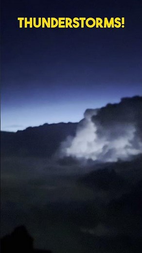 Lightning ⚡ from the Cockpit | Night Flight View | Thunderstorms | VLIEGPIET