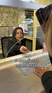 Mentre il campeggio è chiuso, vogliamo portarvi dietro le quinte. 🎬 Farvi conoscere un po’ più da vicino le persone che sono il cuore pulsante del nostro Camping Village: ognuna con il proprio ruolo, ognuna con i propri ricordi qui. 🥰 Oggi ti presentiamo: Giada. ✨ | Cesenatico CampingVillage