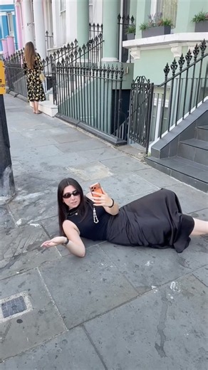 « Non je suis trop timide pour les photos » 🤭😭 #humour #trending #trend #tiktokviral #photo