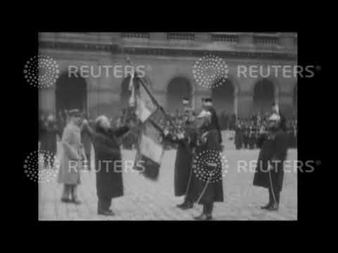 1928 FRANCE: French President honours Republican Guard