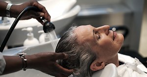 'Gray Blending' Is the Most Flattering Way To Transition to Natural Silver