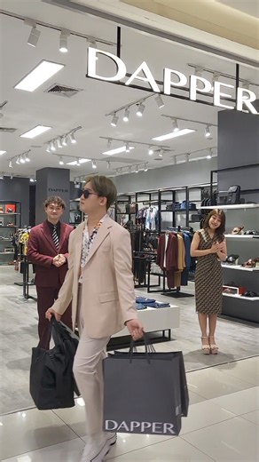 DAPPER รู้ใจจัดให้ฉ่ำๆ! 🌦️ Exclusive Summer Deal ดีลลับดับร้อน สินค้า New Arrivals Sale 20% OFF (Buy 2 On Top 5% OFF) ⚡️DAPPER MEMBER รับส่วนลด 25% OFF ⚡️ช็อปครบ 5,500 บาท (Net) รับฟรี! แว่นตากันแดด DAPPER มูลค่า 1,290 บาท ⚡️ช็อปครบ 9,500 (Net) รับฟรี! Weekender Bag 2,990 บาท (สินค้ามีจำนวนจำกัด) ⏰ 7 May - 23 May 2024 📌 DAPPER ทุกสาขา | DAPPER