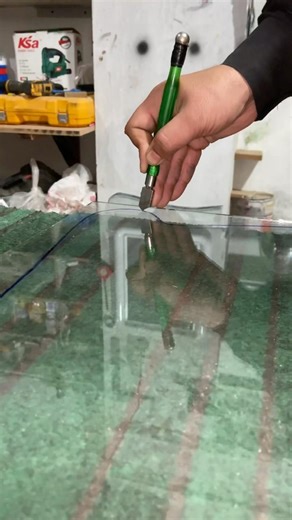 Table top glass cutting ❤️❤️#glasscuttingmachine #ytshort #ytviral