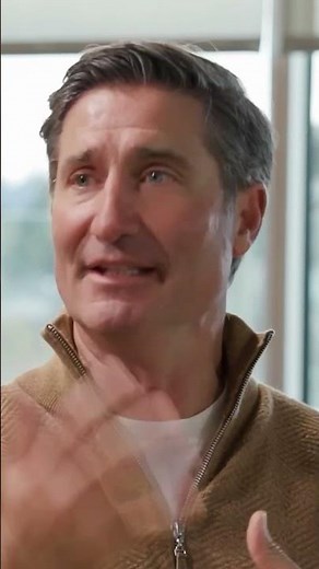 Starbucks CEO's approach to leadership | T-Mobile #shorts