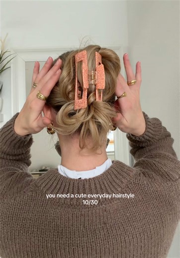 Cute Claw Clip Hairstyles for Everyday