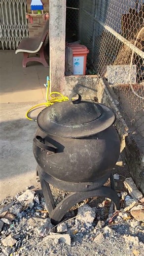 Environmentally friendly garbage bins in Cambodia