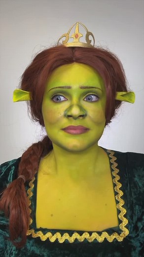 Letícia Gomes on Instagram: "TBT dessa transformação… só faltou pintar a mão rs 💚"