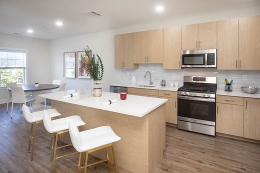 The Residences at Raritan Town Square Apartments in Flemington, NJ