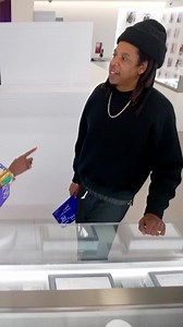 1.9K views · 14 reactions | [ Via ] Bet : No seas nada humilde, te gustan tus hijos!  JAY-Z explica que Blue Ivy intenta enfrentarse a él a veces, pero ella ya sabe lo que es porque ahora le pide consejos sobre moda.  @cbsmornings @gayleking #BET #JAYZ 螺 | Esretro Clips | Facebook