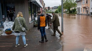 Hochwasser flutet Saarland: Dämme brechen, Straßen überschwemmt, „massive Schäden an Infrastruktur“