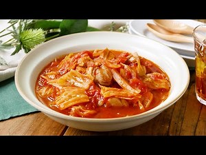 【鶏もも肉とキャベツのトマト煮】トマト缶で簡単！パンにもご飯にも合う♪