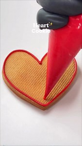 A sweet Valentine’s Day cookie idea 💕🍪 Recipes and cookie cutters available in my link in bio #cookiedecorating #satisfying #easy #valentines | thelucky.cookie