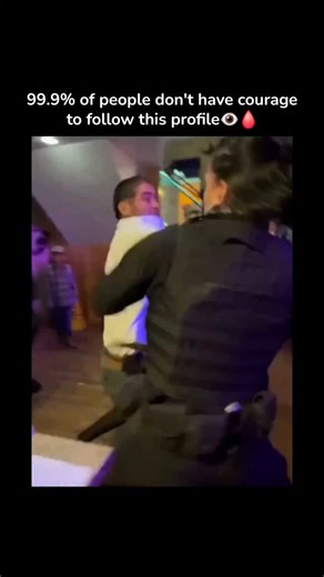 @darkshootoutweb | Just @darkshootoutweb 《洞》(2003年)讲述了斯坦利·叶纳茨四世(希亚·拉博夫饰)的故事,他是一名青少年,被错误地判定犯有盗窃 罪,并被送往德克萨斯州残酷的青少年拘留中心绿湖营。被拘留 者由腐败的沃克监狱长(西格妮·韦弗饰)管理,他们必须每天挖... | Instagram