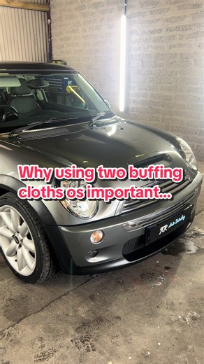 When applying a ceramic coating, I always use two buffing cloths 🧻 one to level the coating, one to fully remove residue. This helps to reduce the risk of high spots, streaks, and uneven curing… the small details make the biggest difference. This is the difference between a quick job and a proper job. DM to book 📩 #paintcorrection #polishing #cardetailing #ceramiccoating #detailing
